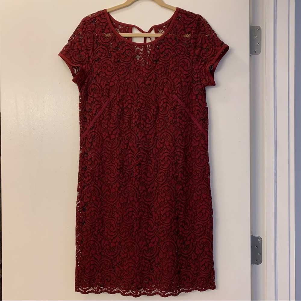 Loft Burgundy Short Sleeve Lace Overlay Dress in Size 8